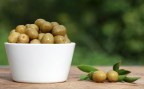 Farinata con olive verdi